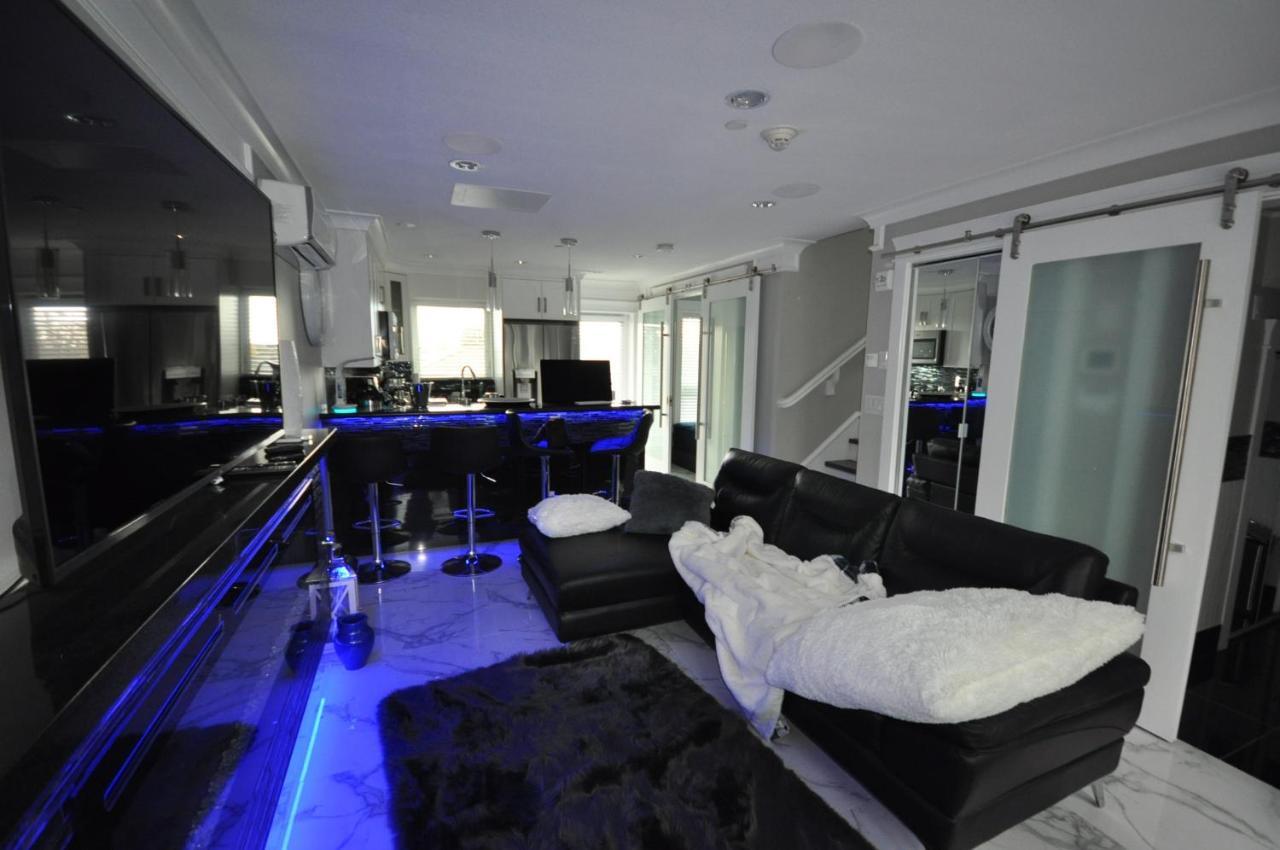 Beautiful Bright 3 Bed Townhouse Lägenhet Vancouver Exteriör bild