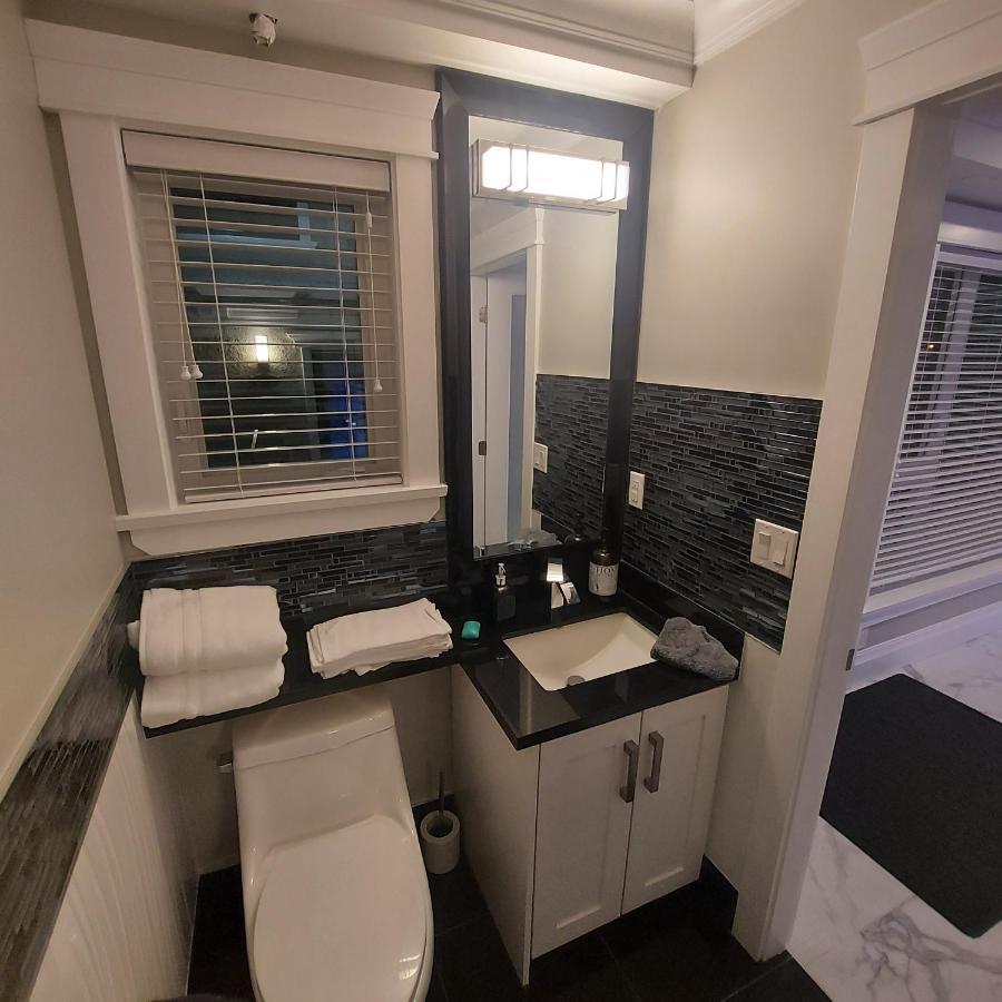 Beautiful Bright 3 Bed Townhouse Lägenhet Vancouver Exteriör bild